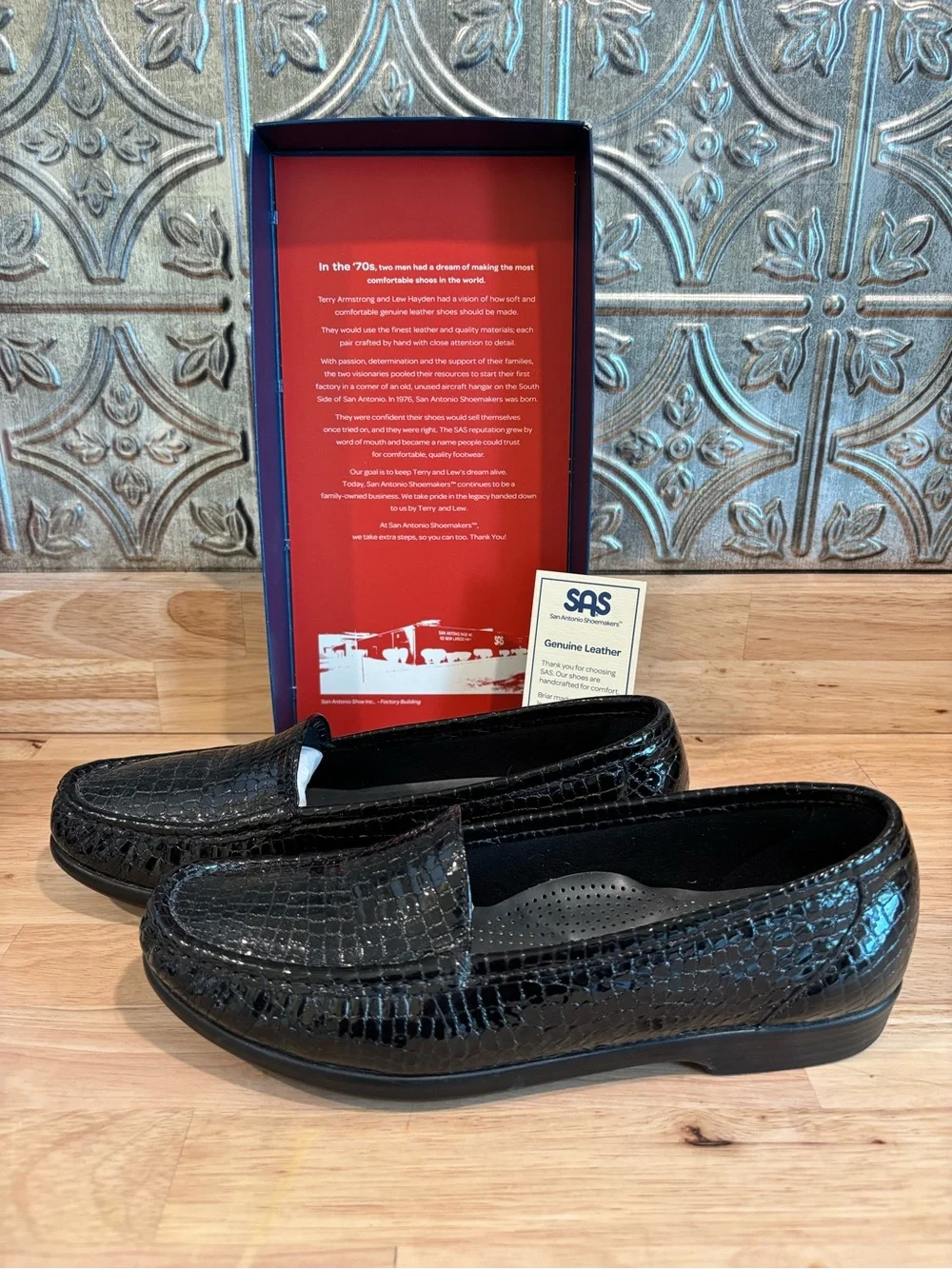 SAS Black Leather Croc Slip-On Loafers 9.5N